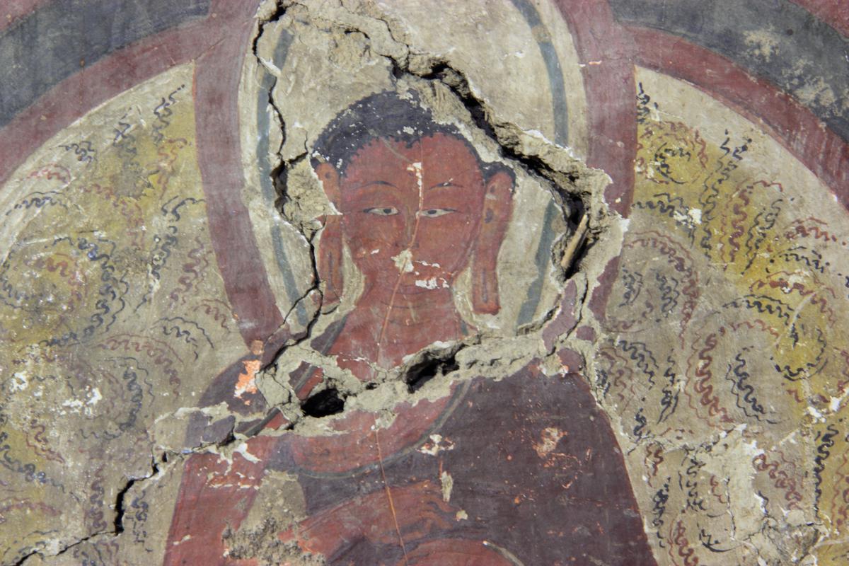 Detail of a painting before conservation of Mangyu temple