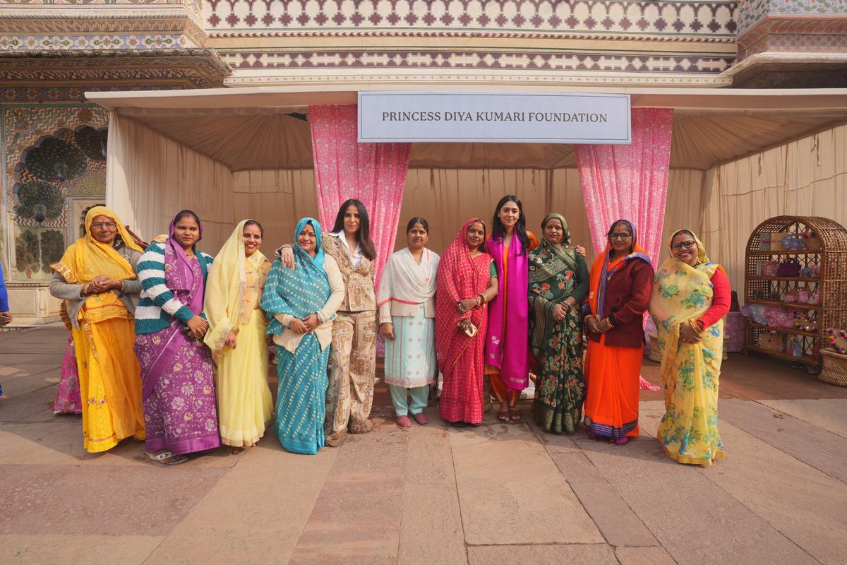 Gauravi Kumari (fourth from right) with a few artisans 