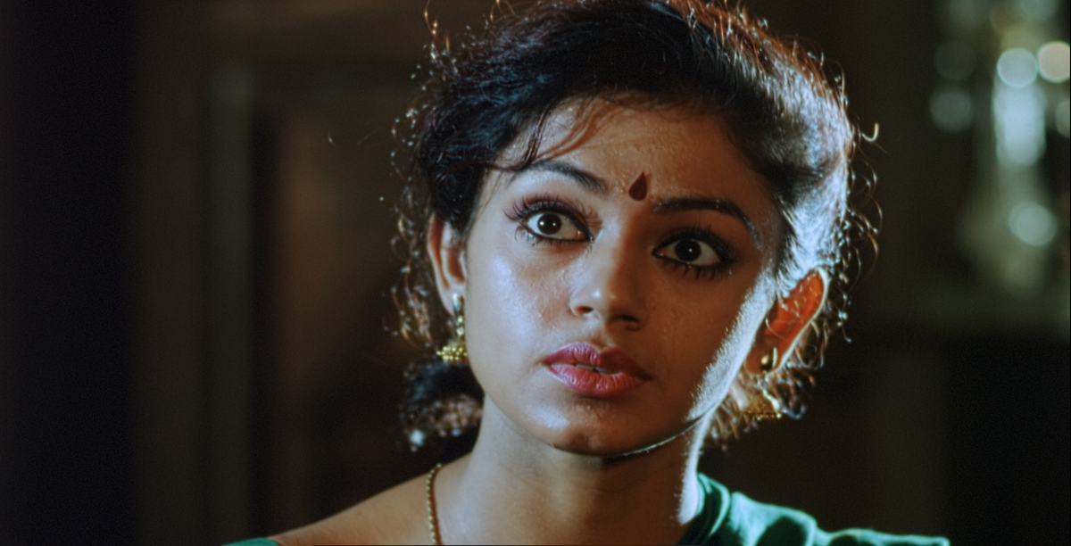 A still from Manichitrathazhu