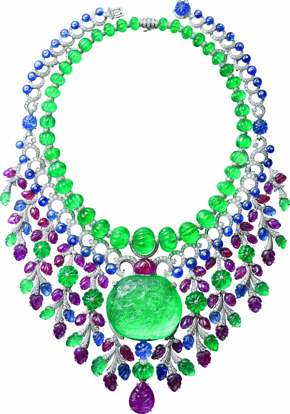 Rajasthan necklace (Cartier 2016) with an engraved 136.99 carat cushion-shaped emerald from Colombia