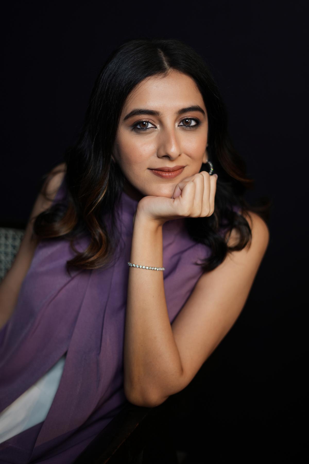 কারিশমা মেহতা, হিউম্যানস অফ বম্বে-এর প্রতিষ্ঠাতা এবং সিইও, রিলাইন - দ্য পডকাস্ট হোস্ট করেন কারিশমা মেহতা, হিউম্যানস অফ বম্বে-এর প্রতিষ্ঠাতা এবং সিইও, রিলাইন - দ্য পডকাস্ট হোস্ট করেন