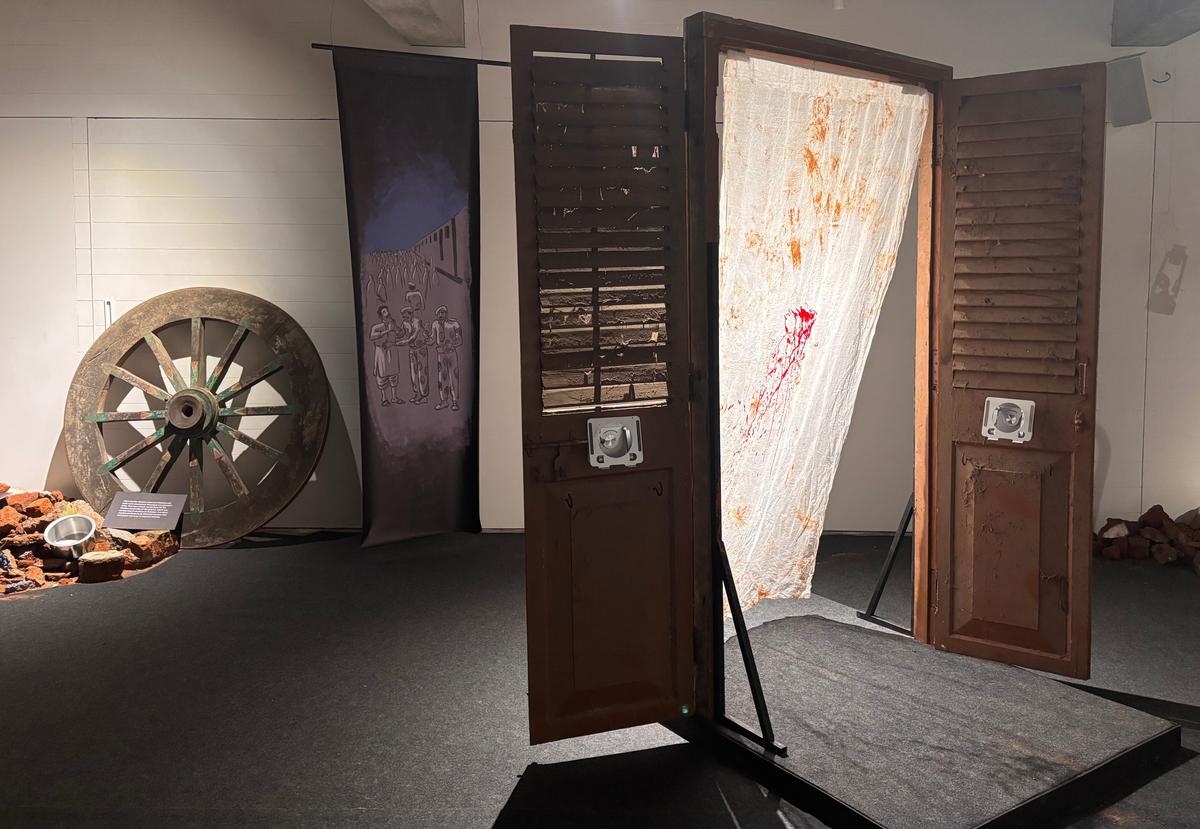 The exhibition sought to bridge the gap between the political and the personal, drawing on lived experiences gathered via oral history interviews in addition to historical research. 