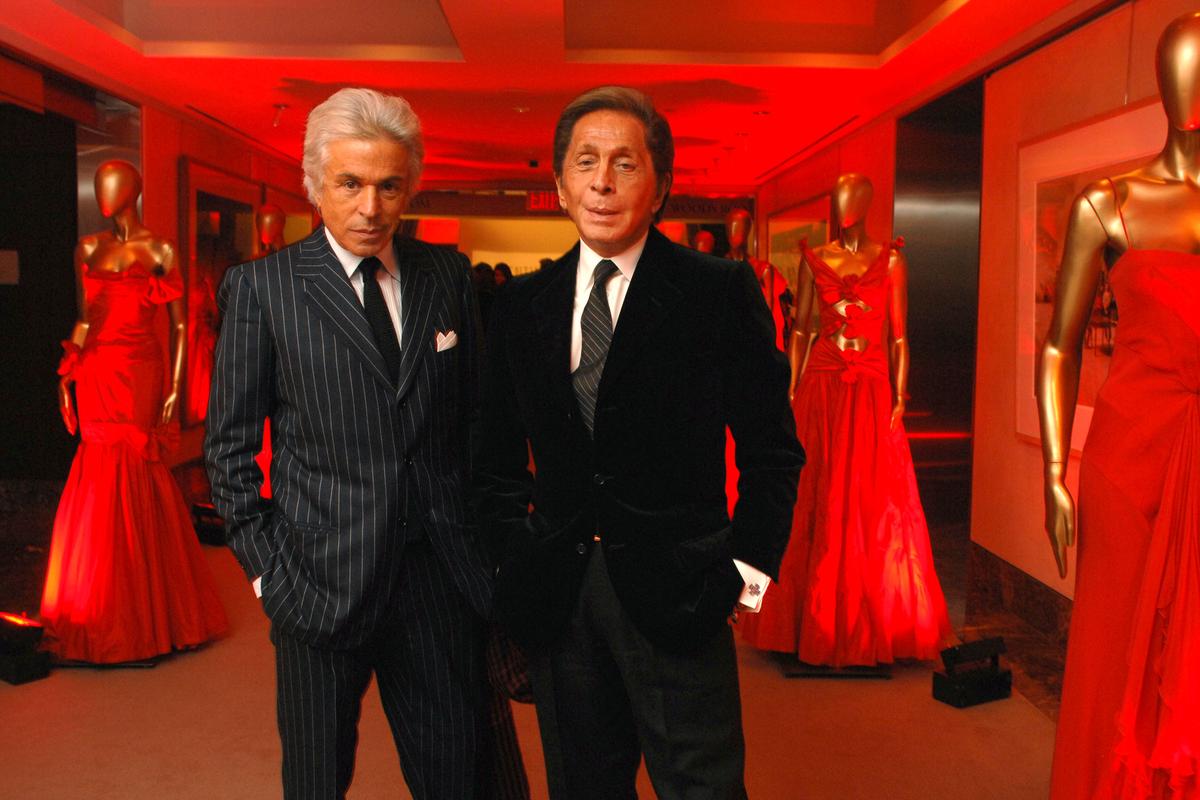 Giancarlo Giammetti and Valentino at Christie’s New York 40 years later, in 2007 Giancarlo Giammetti and Valentino at Christie’s New York 40 years later, in 2007