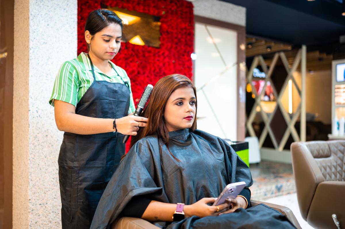 Salons are places for basic maintenance, not invasive procedures, say dermatologists Salons are places for basic maintenance, not invasive procedures, say dermatologists