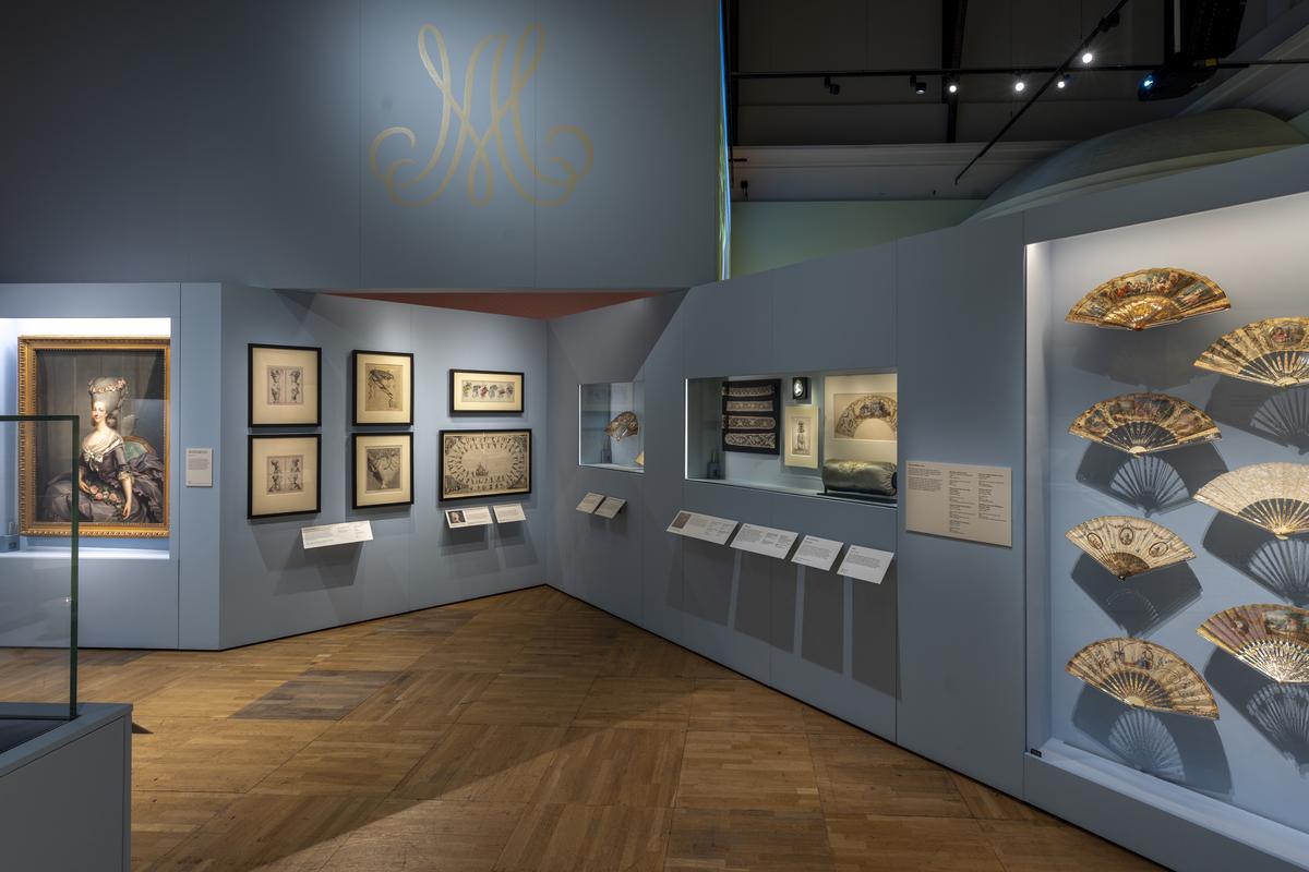 Marie Antoinette’s hairstyles and fans 