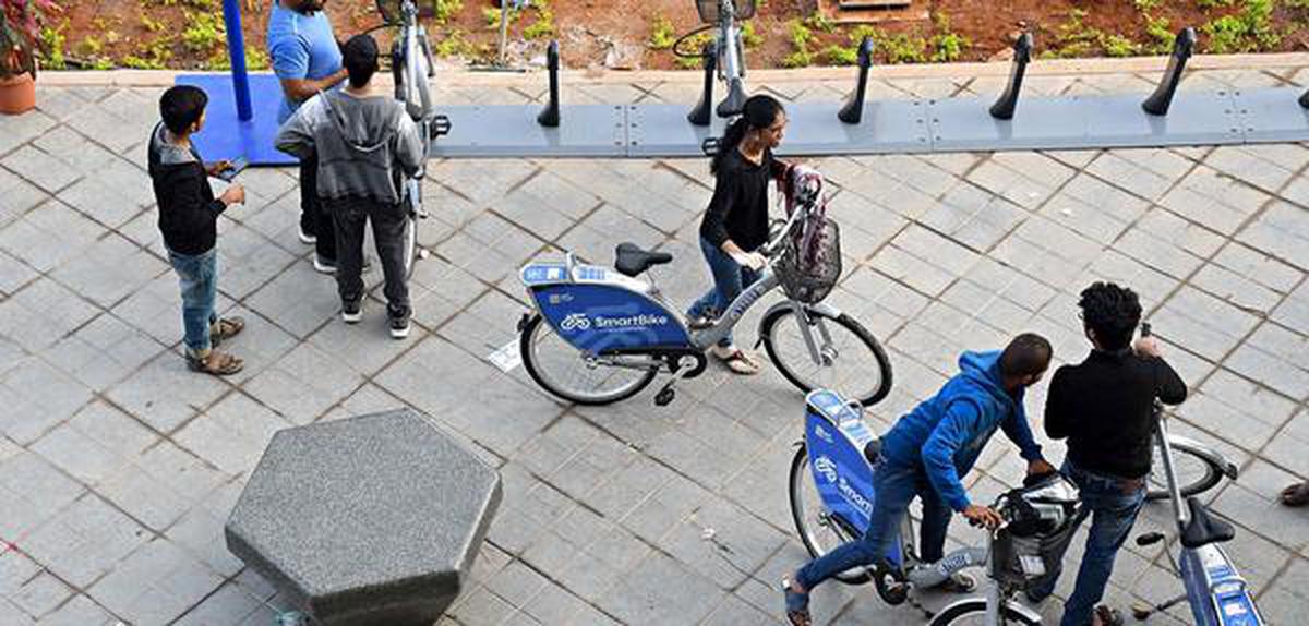 Metro store smart bike