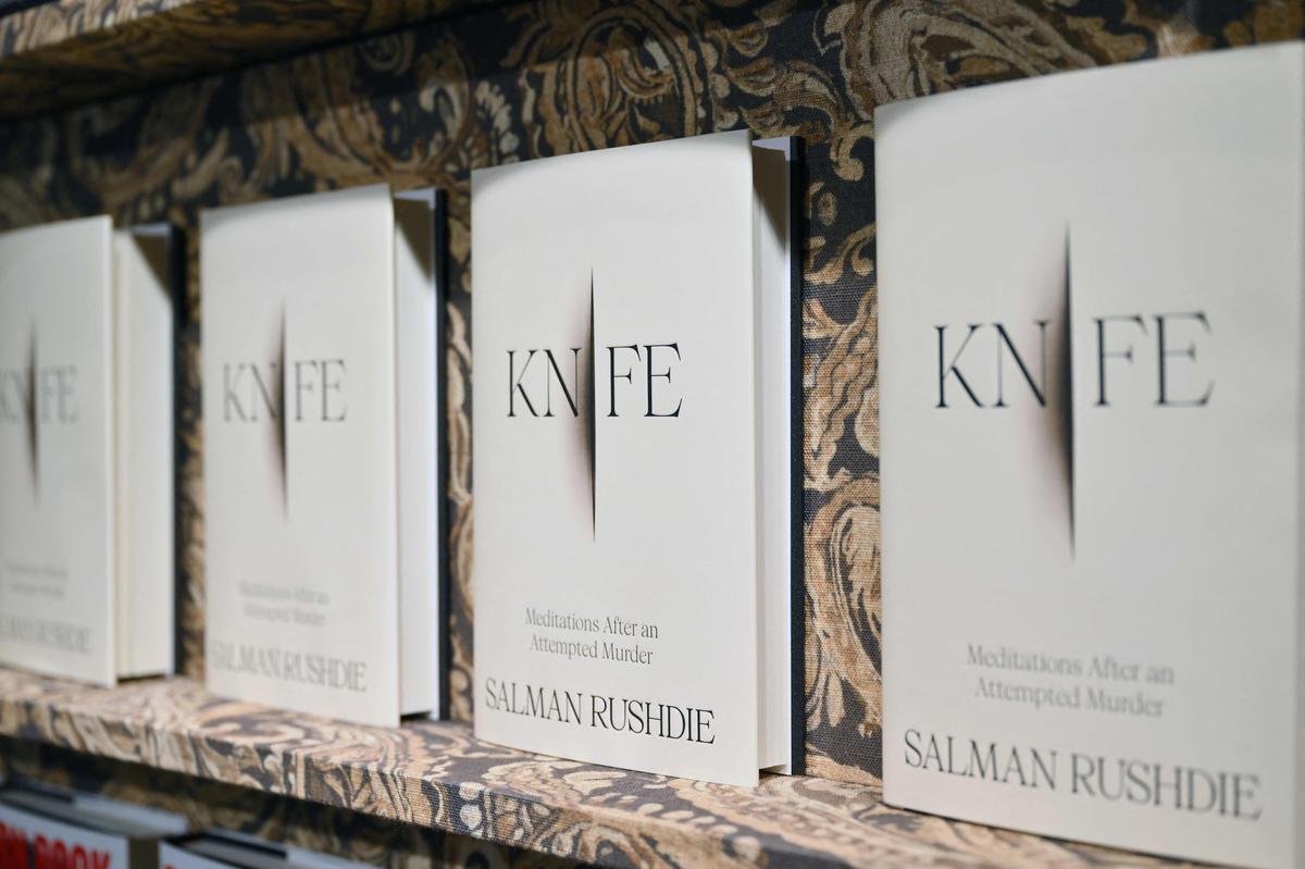 Salman%20Rushdie%E2%80%99s%20book%20Knife