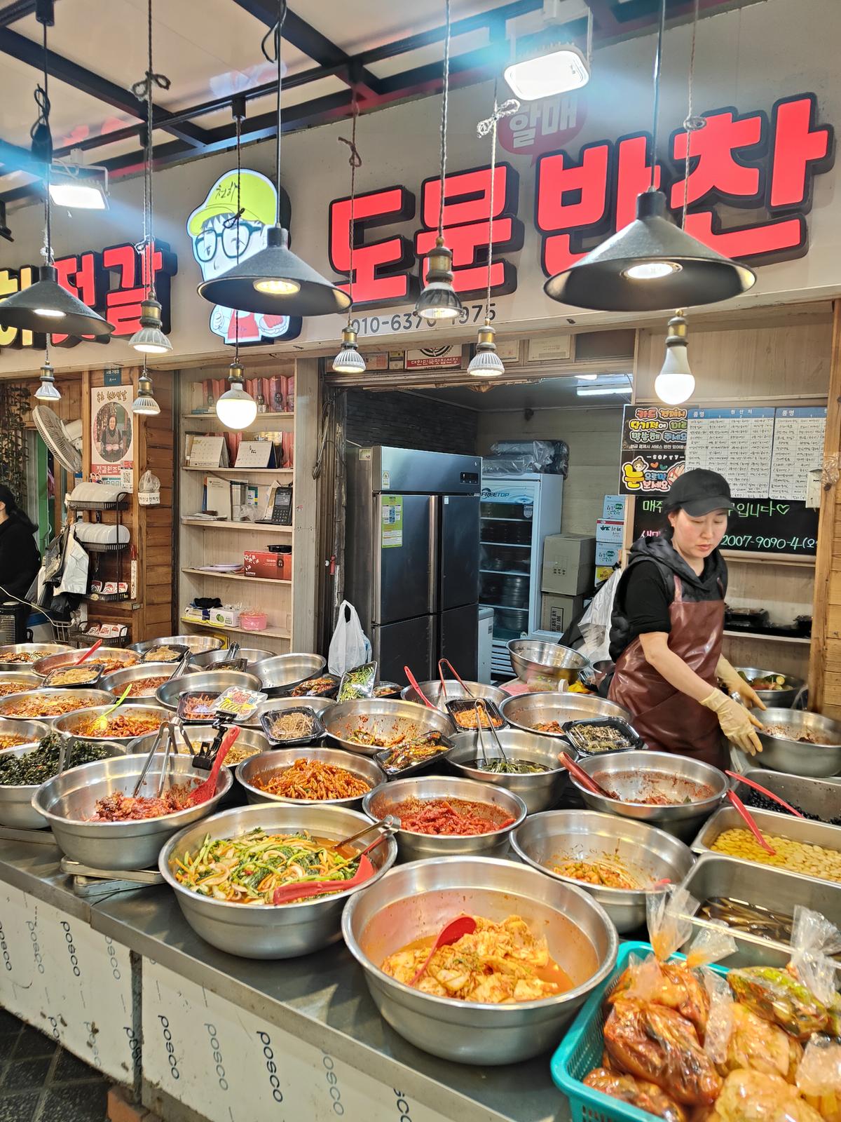 A stall selling kimchi varieties at the Sokcho Tourist and Fishery market 