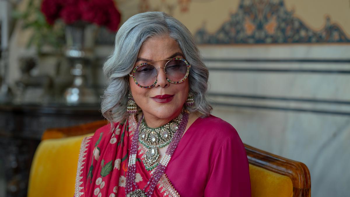 रॉयल्स में मजी के रूप में ज़ीनत अमन रॉयल्स में मजी के रूप में ज़ीनत अमन