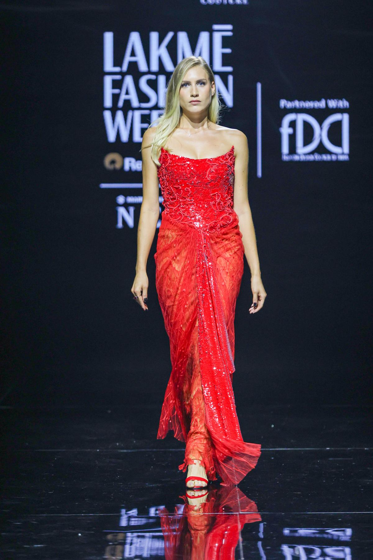 A model walks the on ramp during NEXA PRESENTS
 SHANTNU NIKHIL COUTURE show during Lakmé Fashion Week 2025, held on October 11th at The Grand New Delhi, India.

Photo : FS Media Pro / FDCI x Lakme Fashion Week / RISE Worldwide