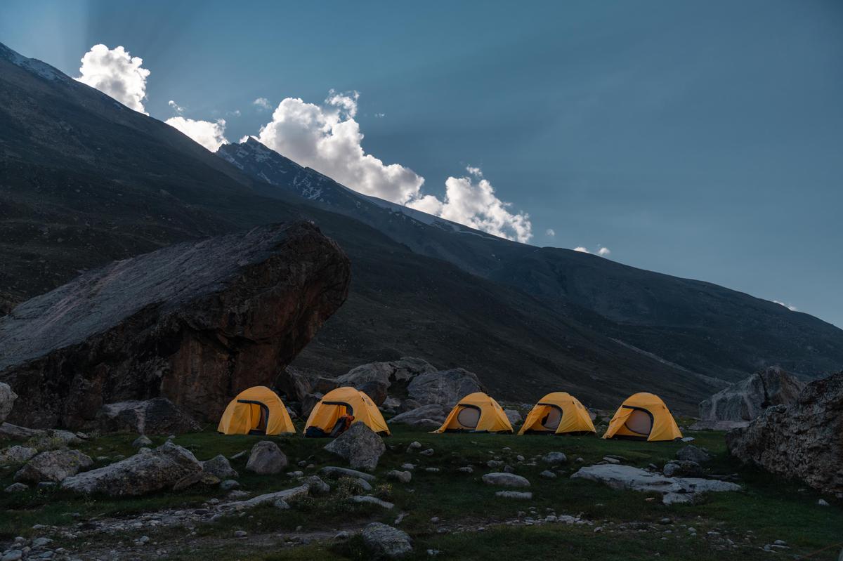 Roomy trekking tents