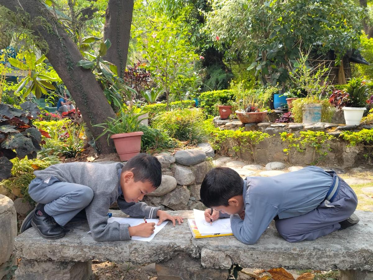 The methodology comprises Nature-based learning sessions, rehearsal spaces, and collaborative planning meetings 