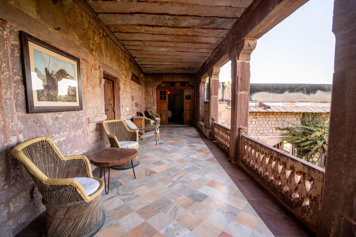 चंदेलाव गढ़ के 'मर्दाना' क्वार्टर में एक कमरा