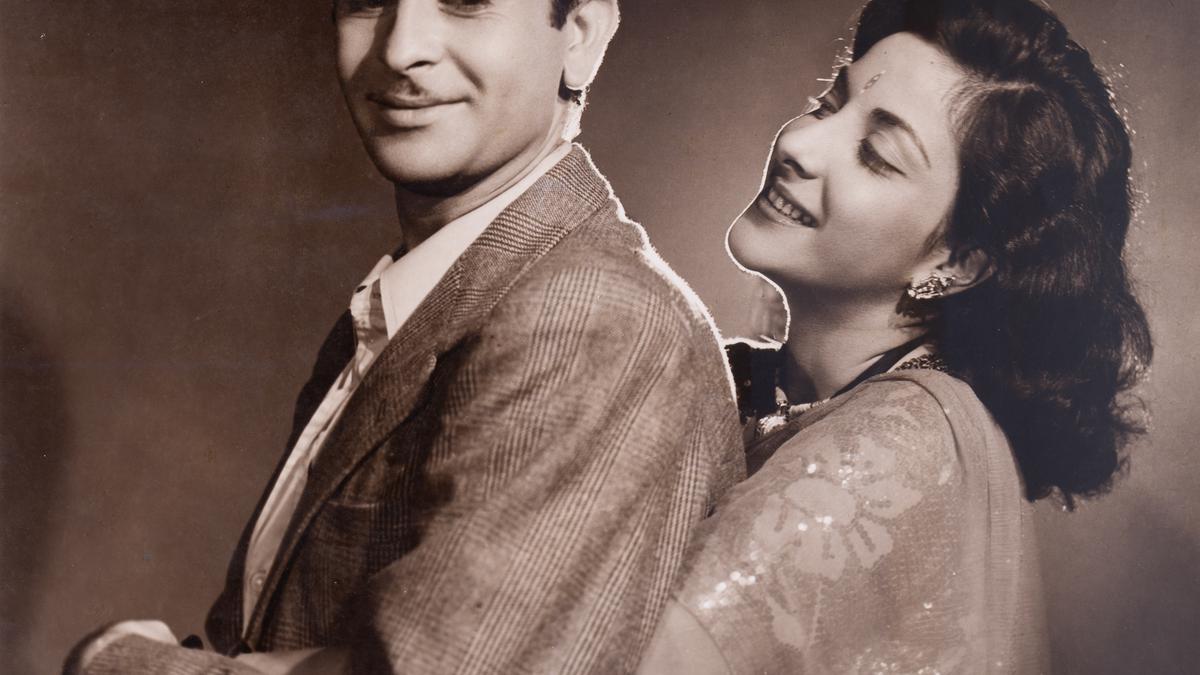 Seeped in sepia: Deep blacks, striking shadows define Jethalal’s photos of Bollywood’s yesteryear stars
