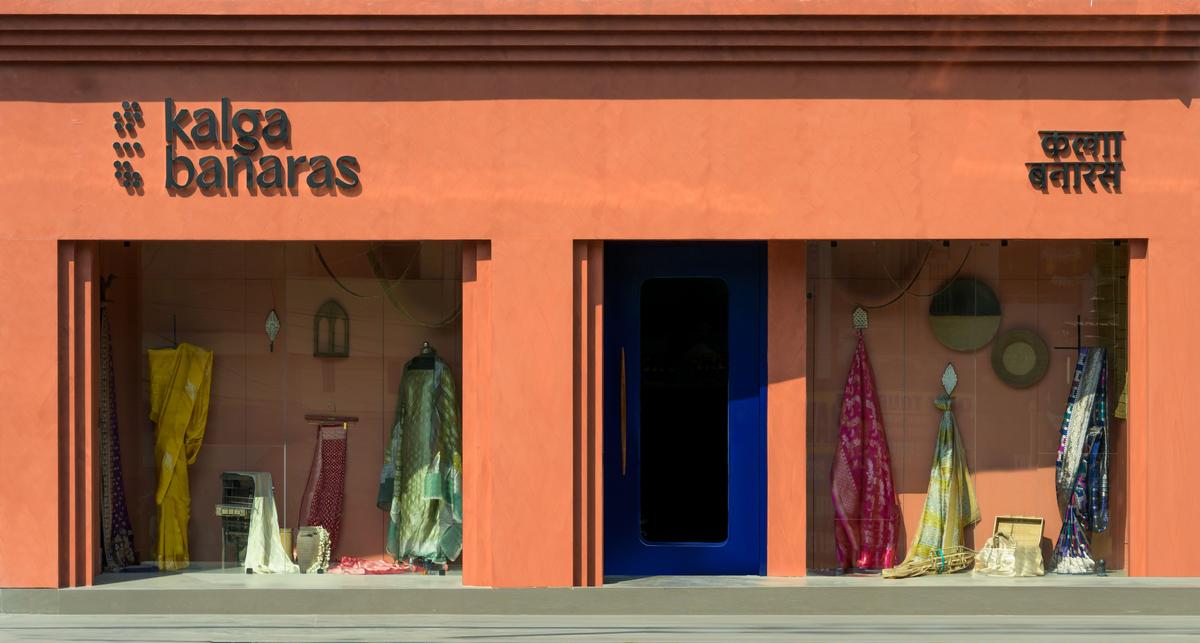 The store’s design is inspired by Varanasi’s unfolding landscape The store’s design is inspired by Varanasi’s unfolding landscape