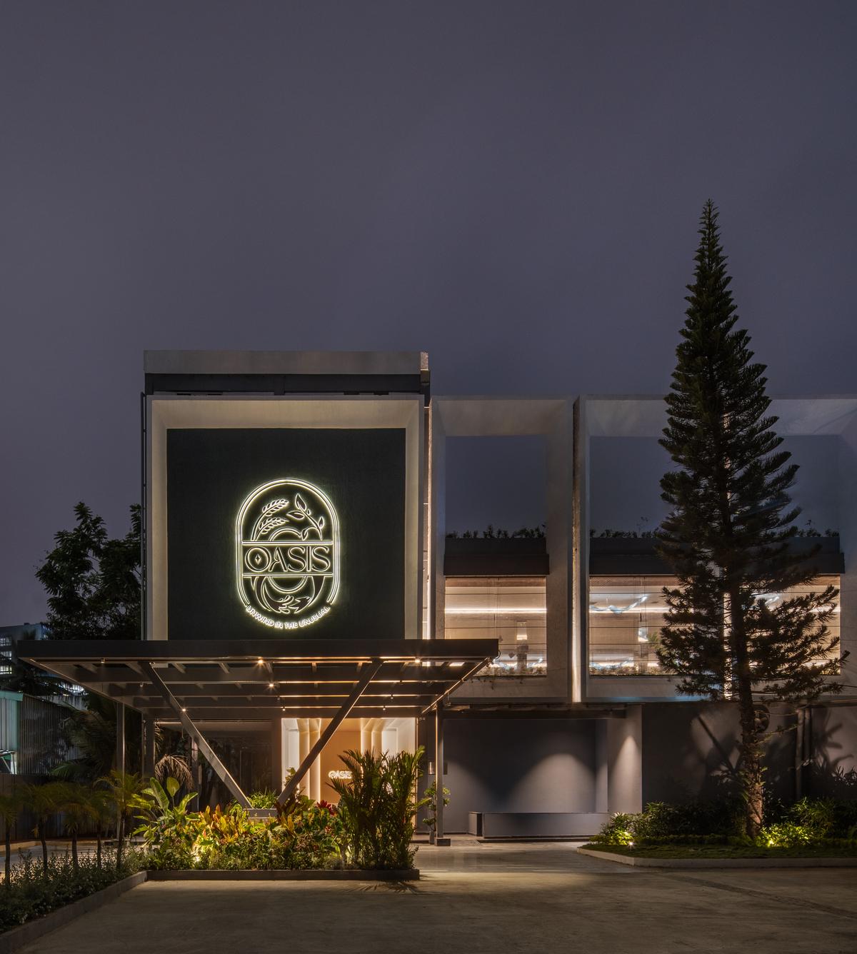 The new outpost of Oasis