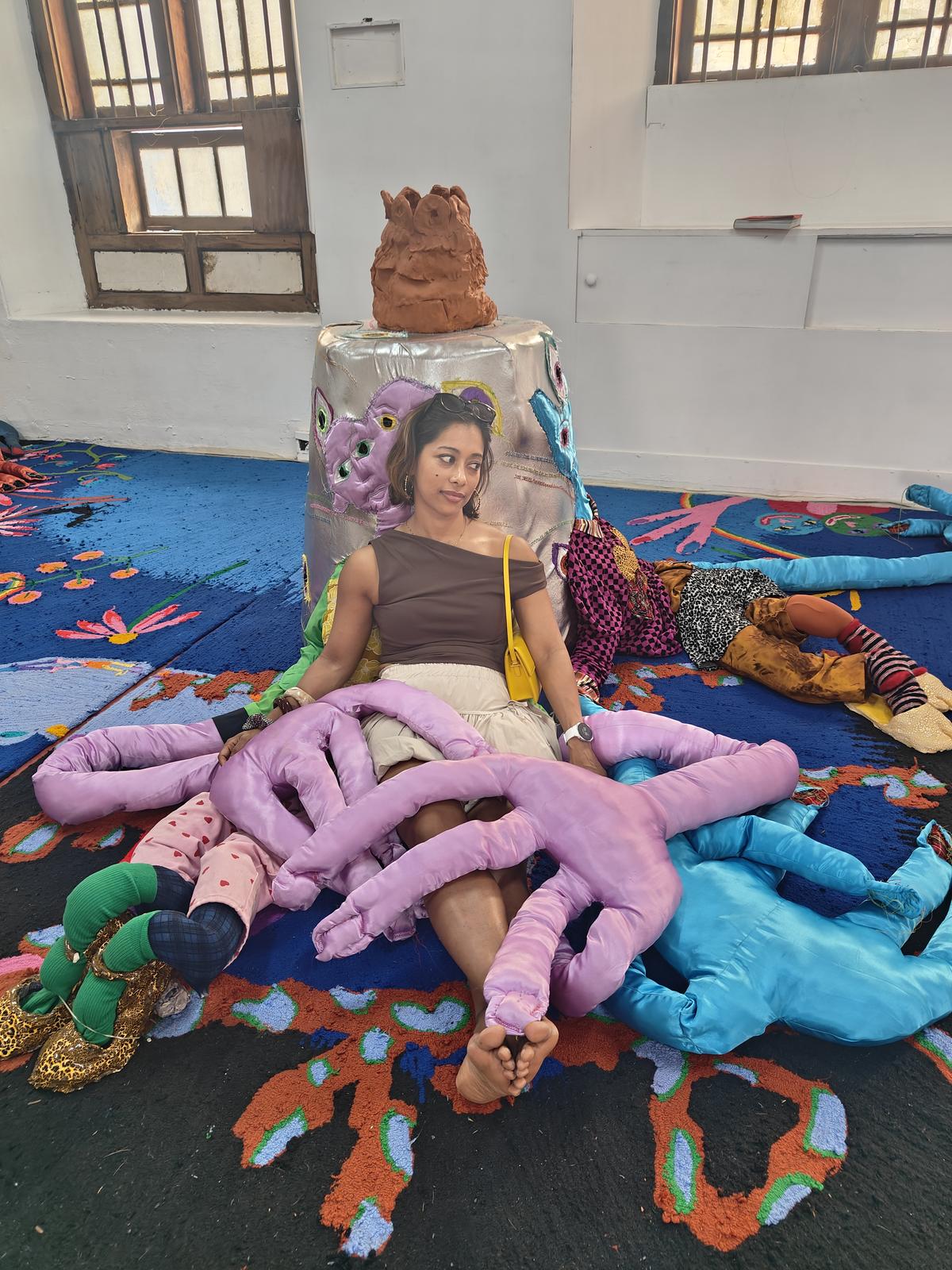 डच गोदाम में दूध के हल्के दाँत