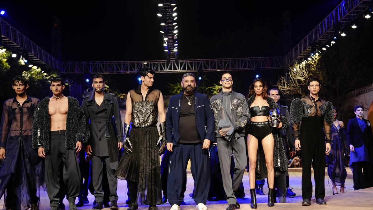 In Jaipur, the FDCI India Men’s Weekend 2025 showcases gender fluid fashion and rebellious streetwear