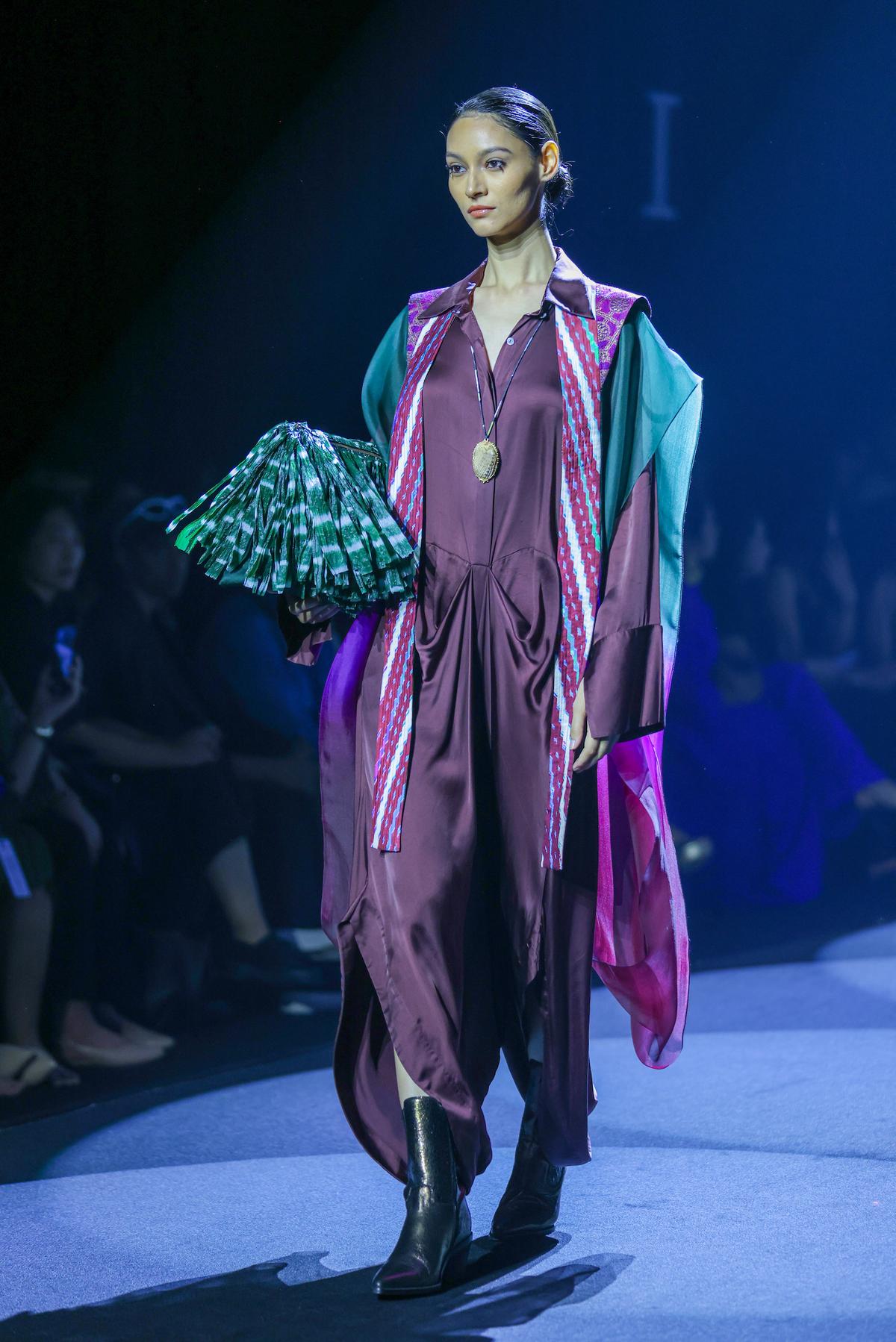 A model walks the ramp during  the INCA presentation at NIF Global Presents GenNext, part of Lakmé Fashion Week 2025, held on October 9th at The Grand New Delhi, India.

Photo : FS Media Pro / FDCI x Lakme Fashion Week / RISE Worldwide