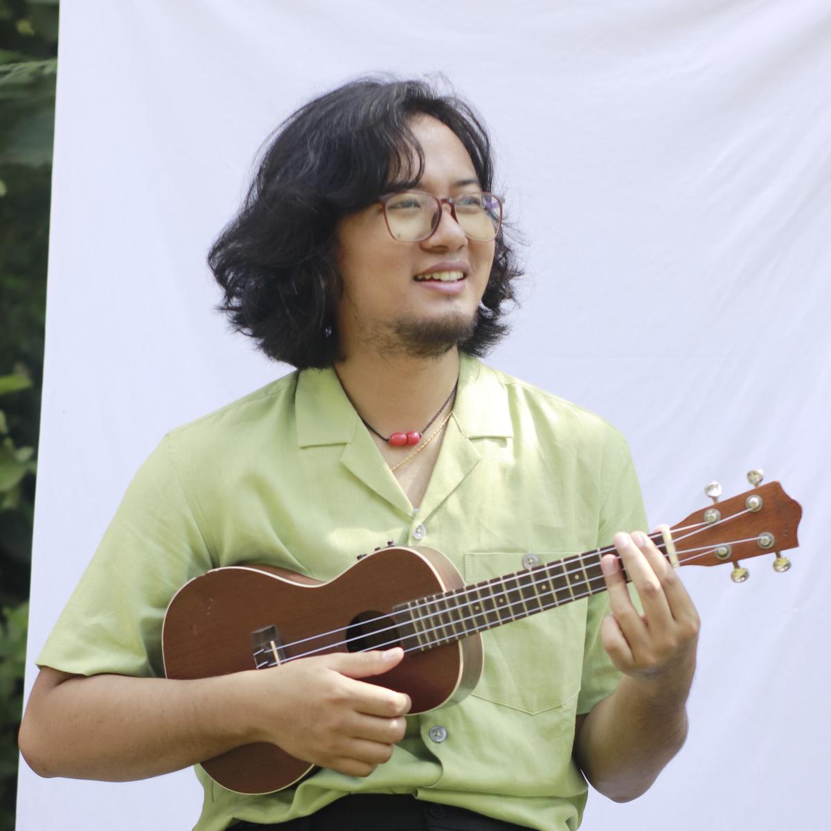 Singer-songwriter Taba Chake 