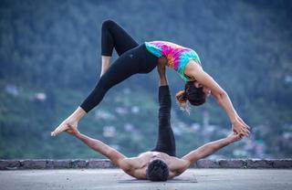 Partner yoga with Shakti dressed by @wearbodyandmind. Those