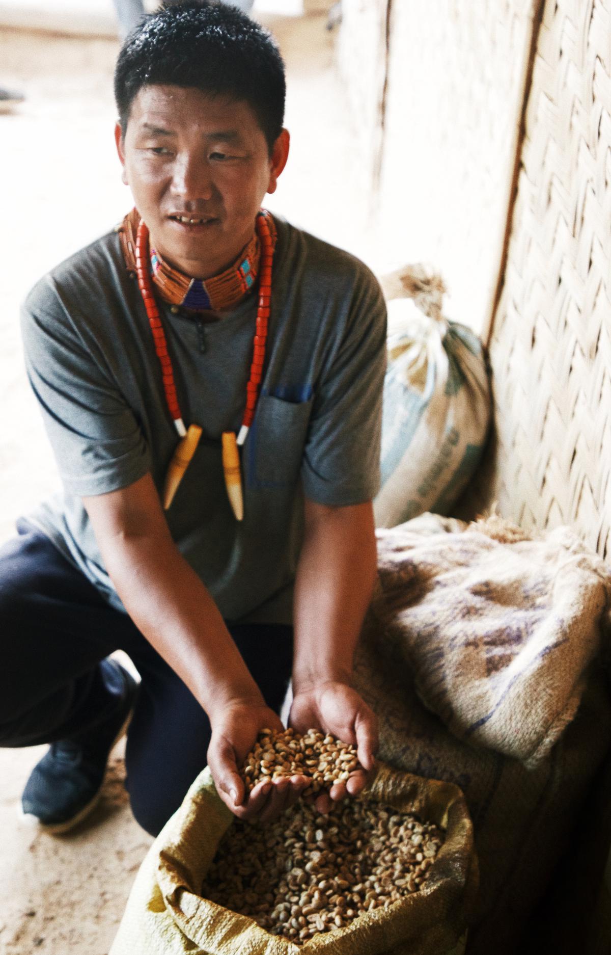 Anouk Wangsa with his coffee beans