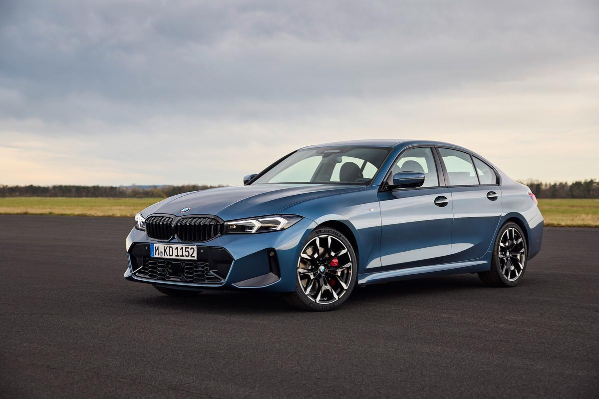 Distinctive design cues honour the 3 Series legacy.