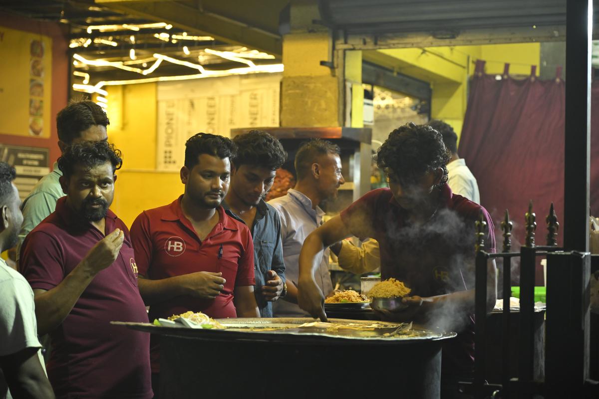 Midnight Bros Biryani é conhecido pelo briyani cozido a lenha.