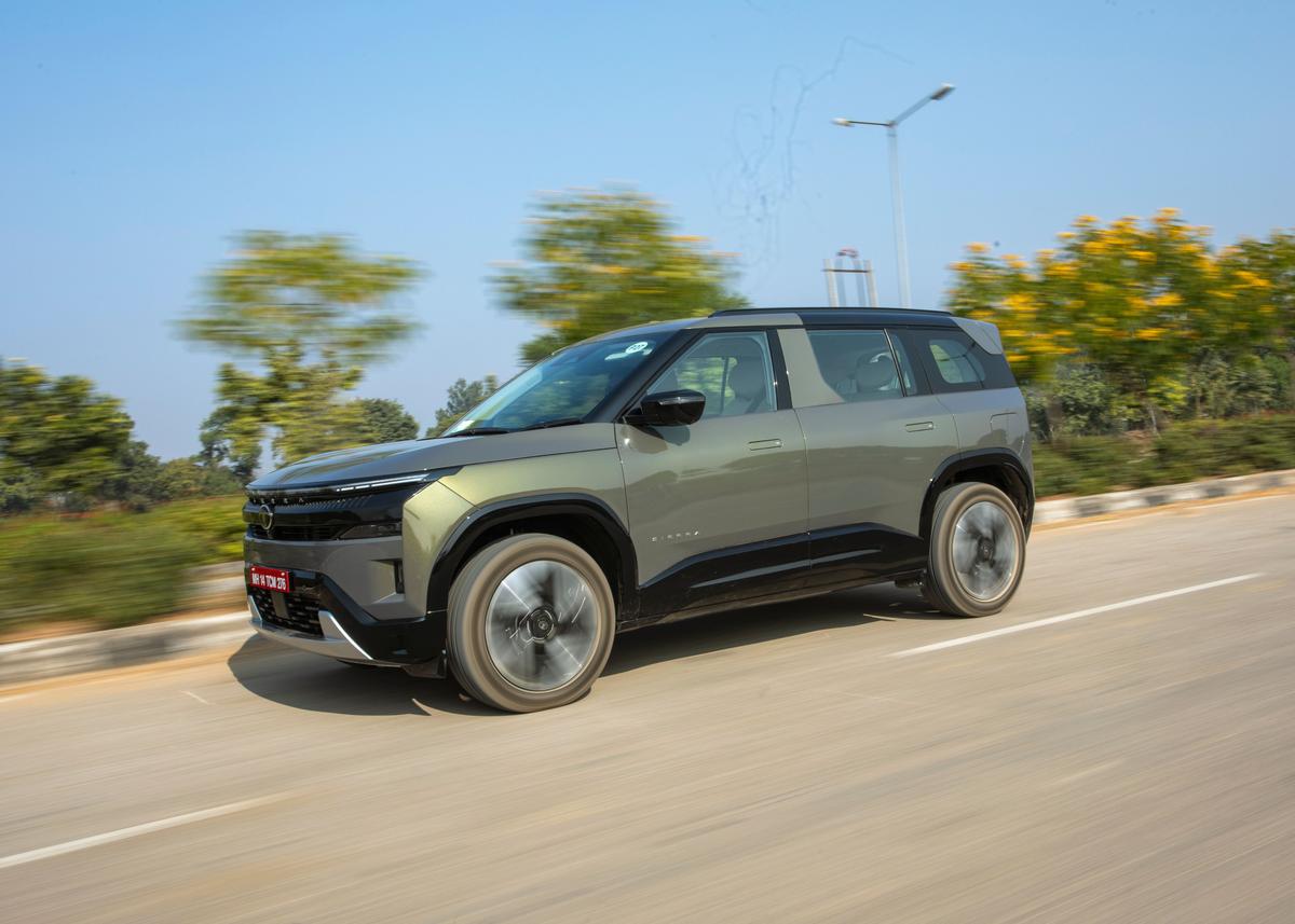 Petrol or diesel, the Sierra delivers a refined, composed drive that sets a new benchmark for Tata Motors. Petrol or diesel, the Sierra delivers a refined, composed drive that sets a new benchmark for Tata Motors.