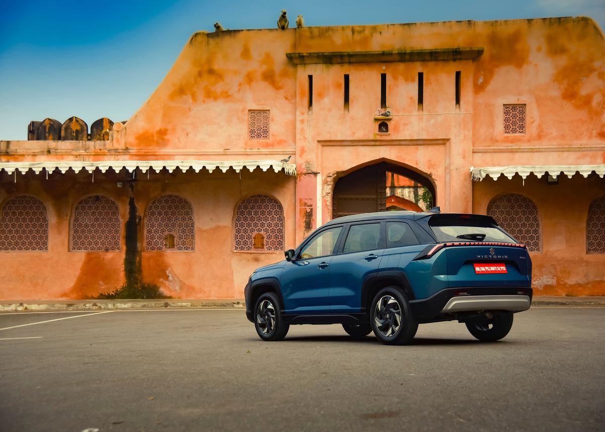 Equipped with six airbags, Level 2 ADAS, and a five-star crash rating, the Victoris prioritizes safety while offering efficient and reliable performance for everyday driving.