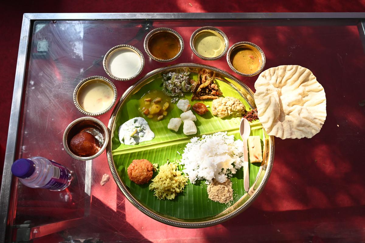 The gold plate thaali by Arusuvai Arasu Catering at Sri Parthasarathy Swamy Sabha
