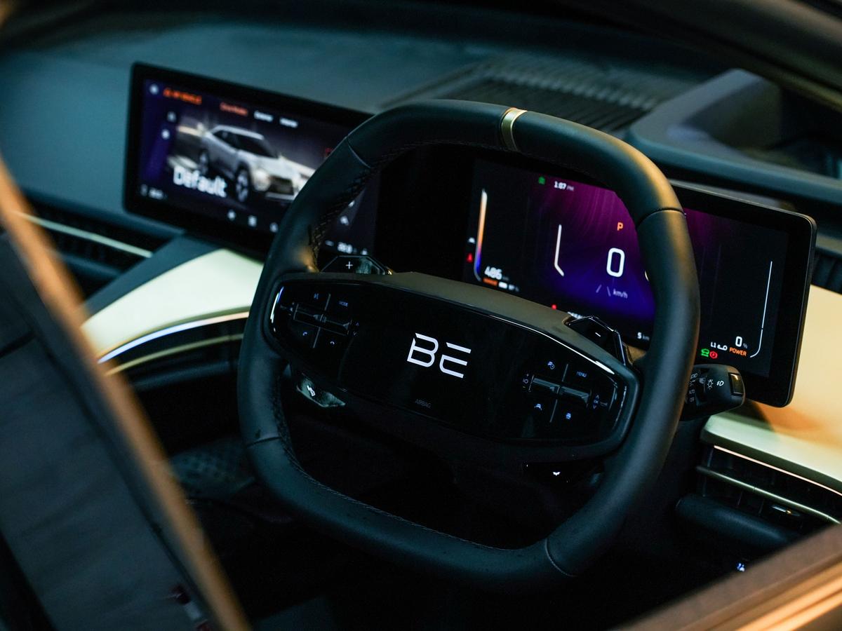 Gold accents and Bat emblems bring the Dark Knight’s world into the cabin. 