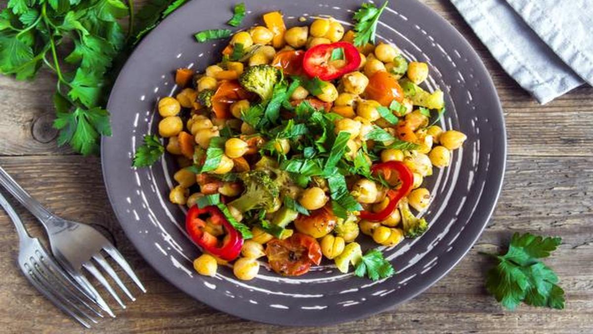 Scrumptious and summery chickpea salad