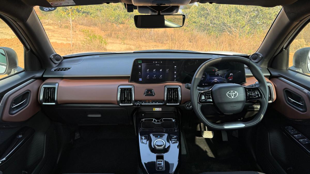 The thoughtfully designed cabin balances premium materials with intuitive, user-friendly layout The thoughtfully designed cabin balances premium materials with intuitive, user-friendly layout