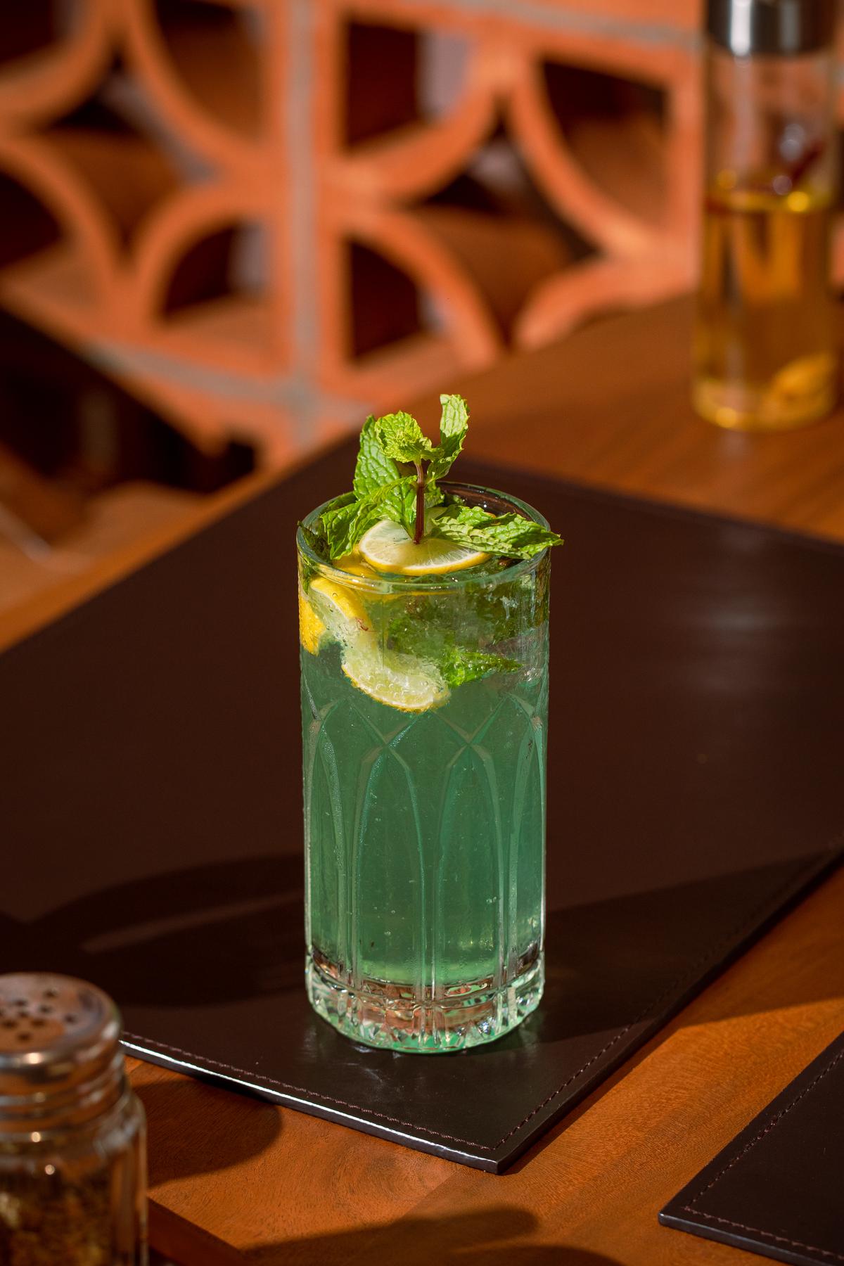 Triple basil mojito