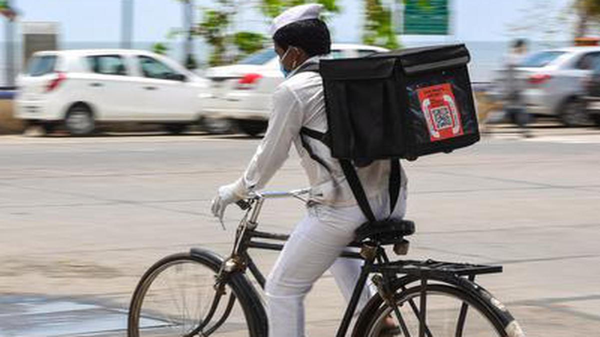 Dabbawalas in Mumbai now set to deliver food from restaurants