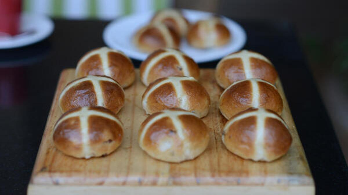 Where to buy hot cross buns in Chennai for Good Friday