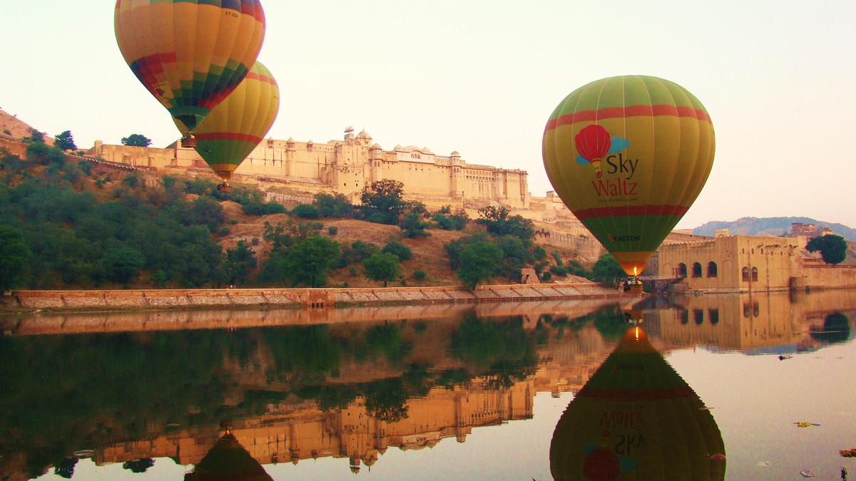 The ultimate guide to hot air balloon safaris in India