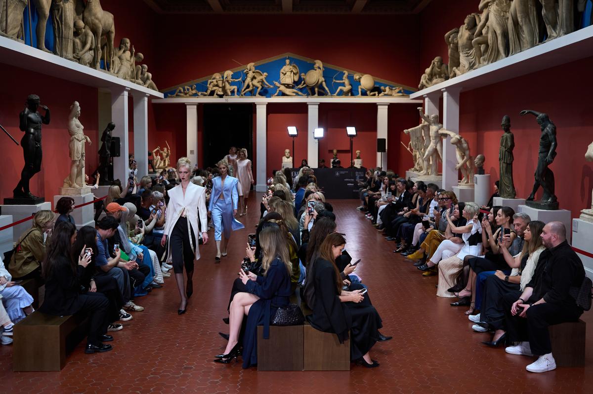 Fashion show at Pushkin Museum                       