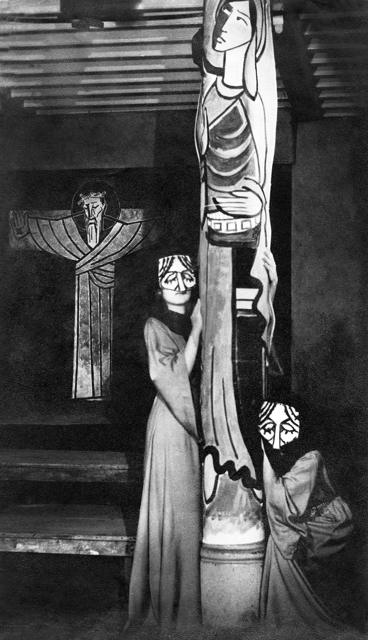 Asesinato en la Catedral de TS Eliot, dir.  E. Alkazi, escenografía de MF Husain, Theatre Group, Bombay, 1953 Cortesía: Alkazi Theatre Archives