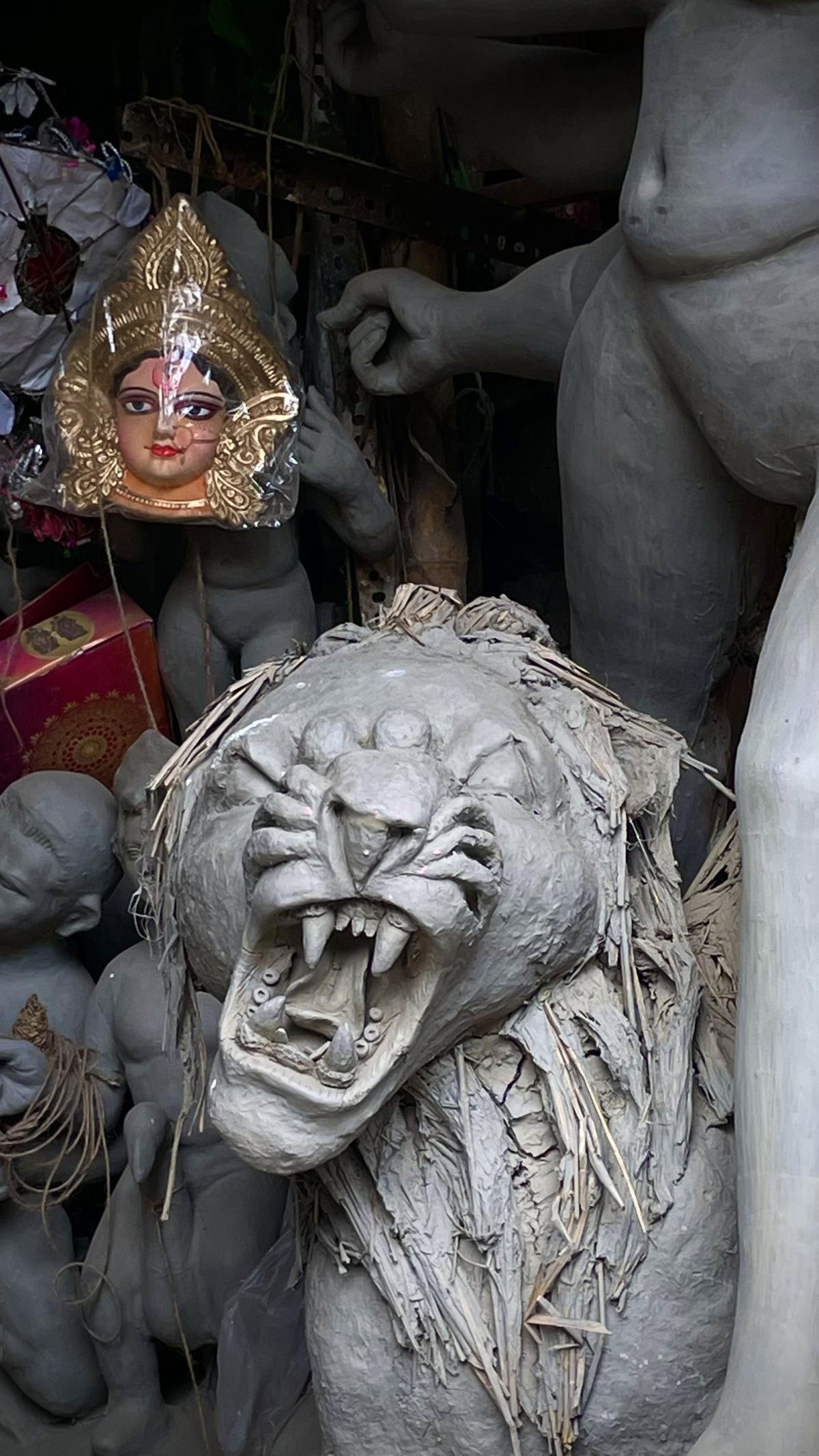 Drama is at every turn in the streets of Kumartuli 