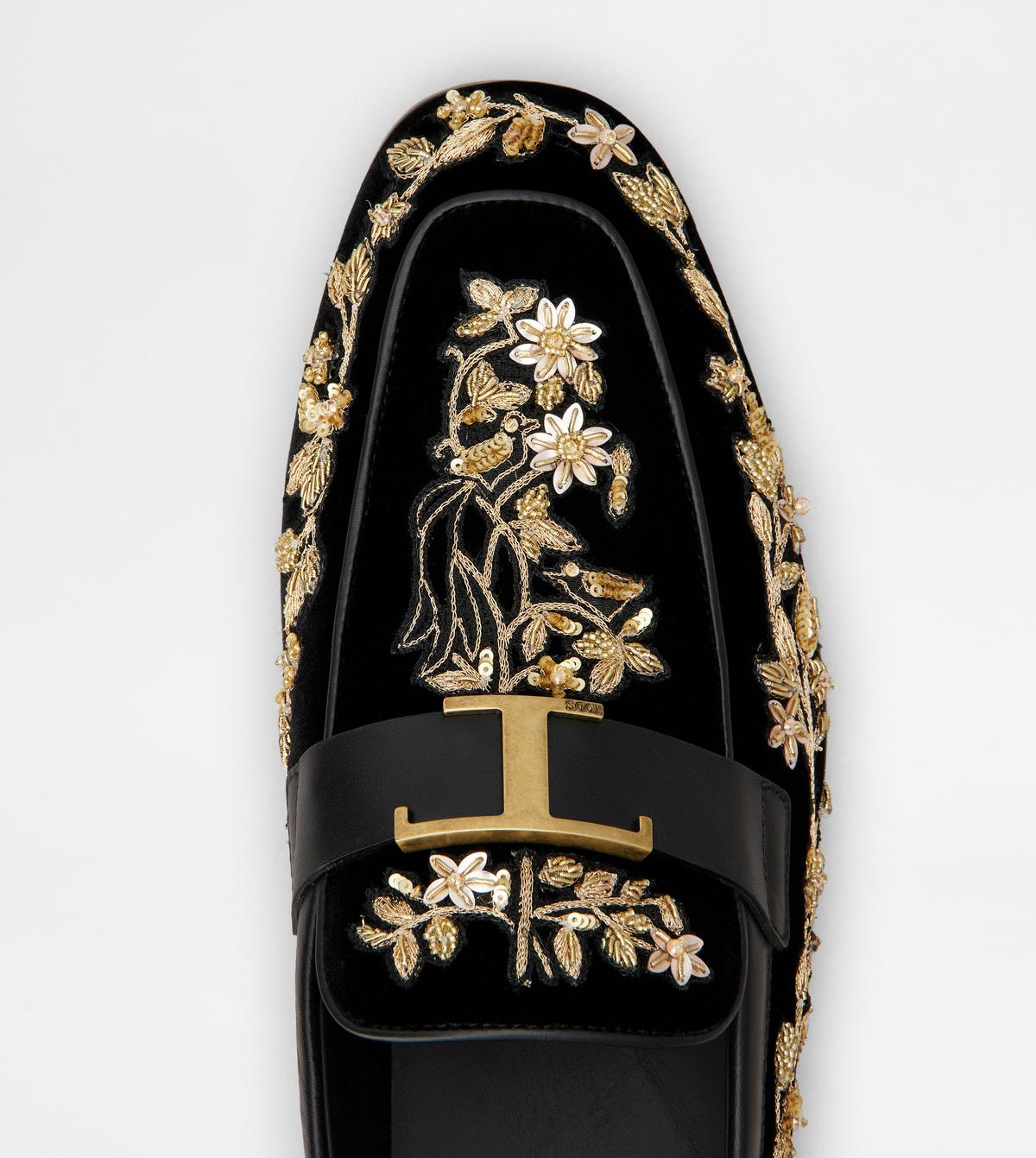 The intricate embroidery on Rahul Mishra X Tod’s Gommino