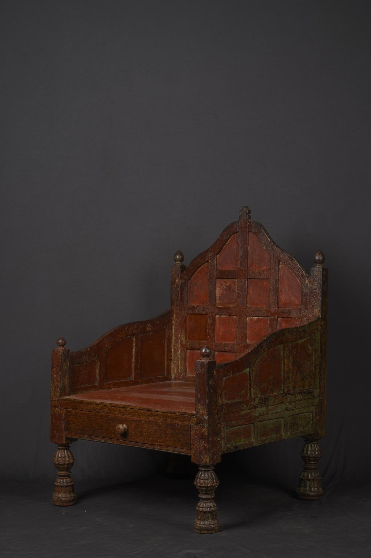 Bajot utilizzato dai sacerdoti Bajot utilizzato dai sacerdoti