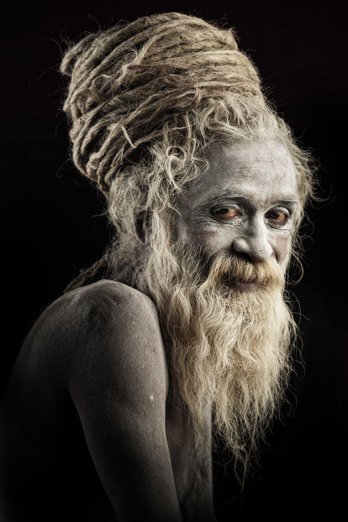 Naga sadhus view adoration or respect as an impediment in the cause of their pursuit of absolute renunciation