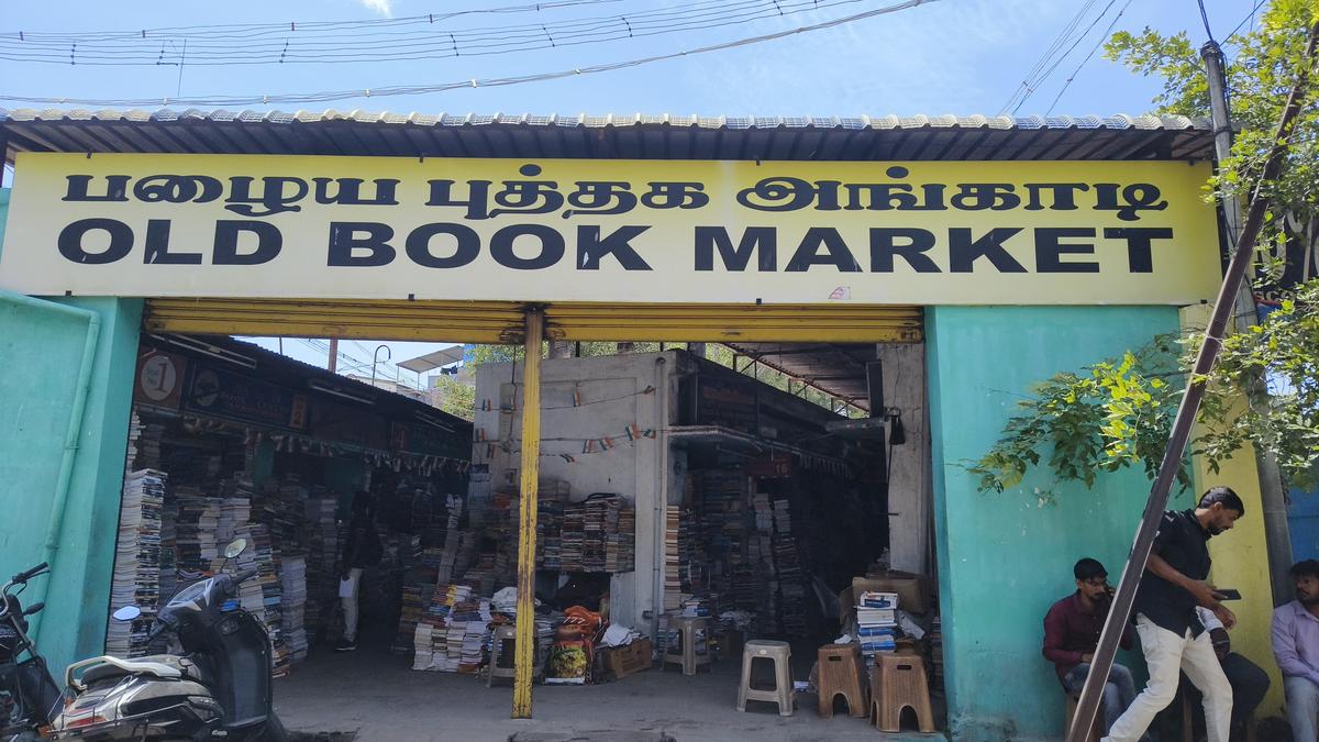 The market has 31 stalls The market has 31 stalls