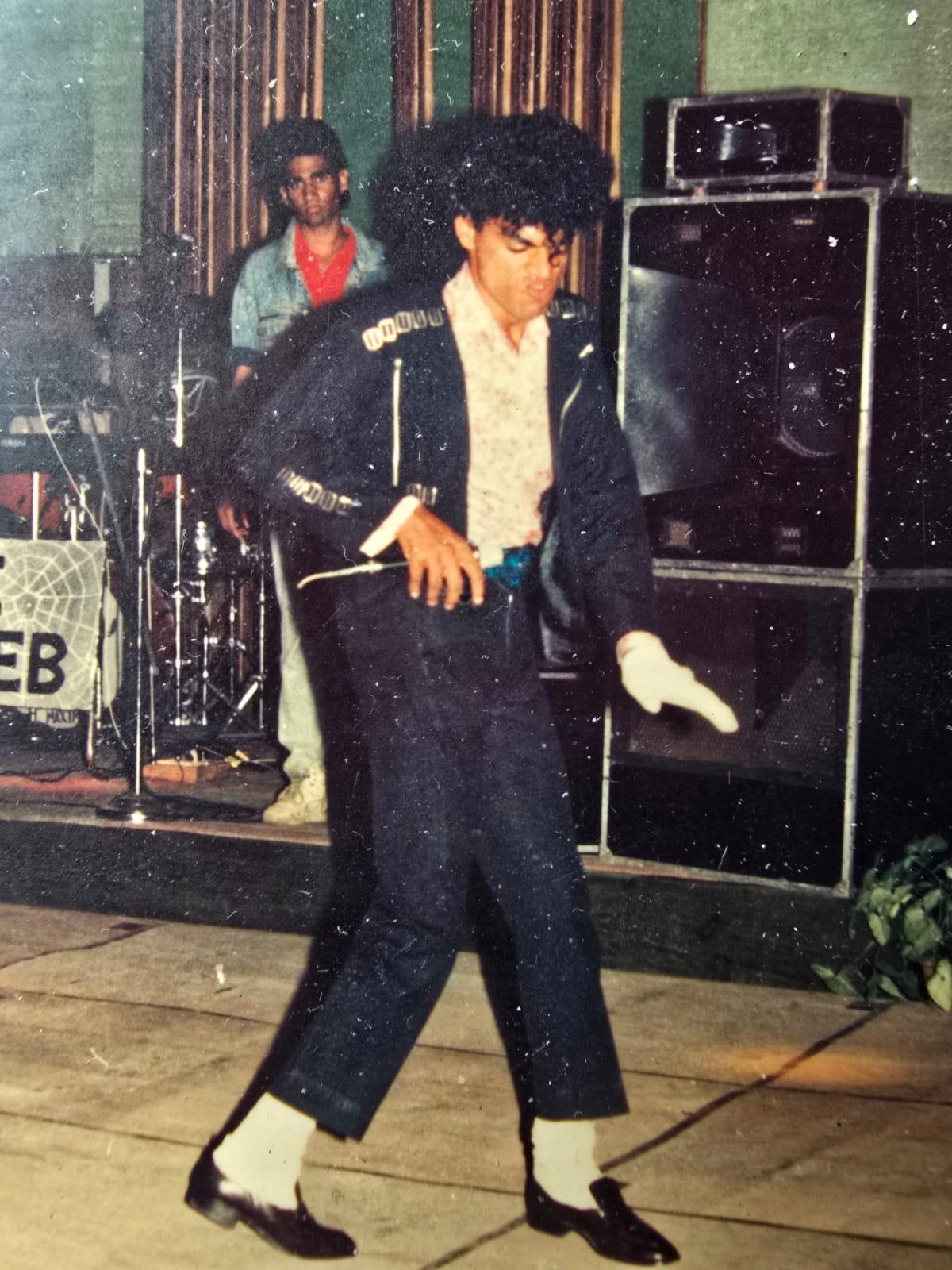 Padmakumar Nair dancing to Michael Jackson number Padmakumar Nair dancing to Michael Jackson number