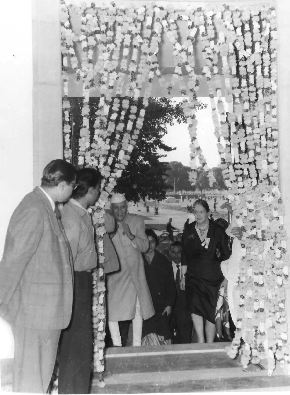 Jawaharlal Nehru and Grace Morley at the opening of the National Museum in December 1960. With no walls or barriers, the cyclist in the background shows the access citizens had in those days