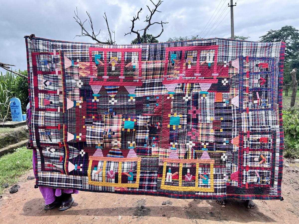  A exposição de colchas kavand está atualmente na Kadari Art Gallery, Telangana, até 19 de fevereiro.