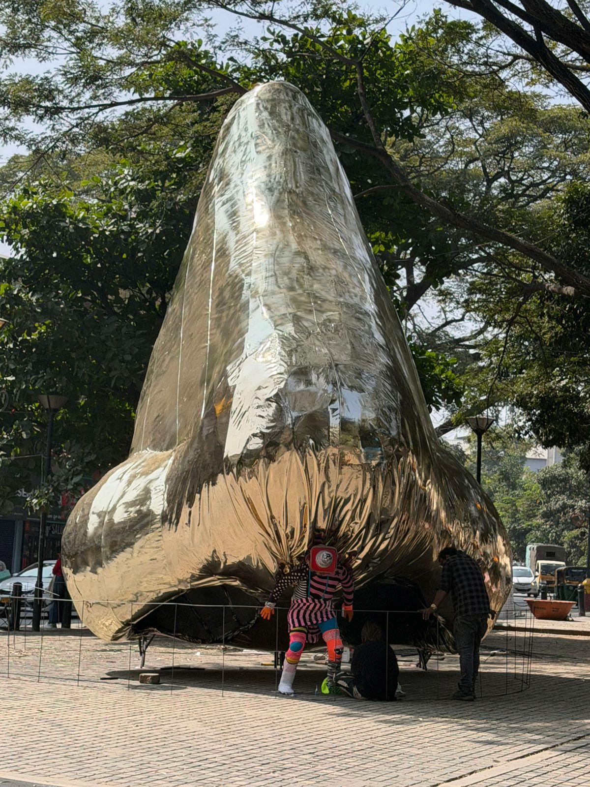 An installation from Makkala Hubba, Nose Squats