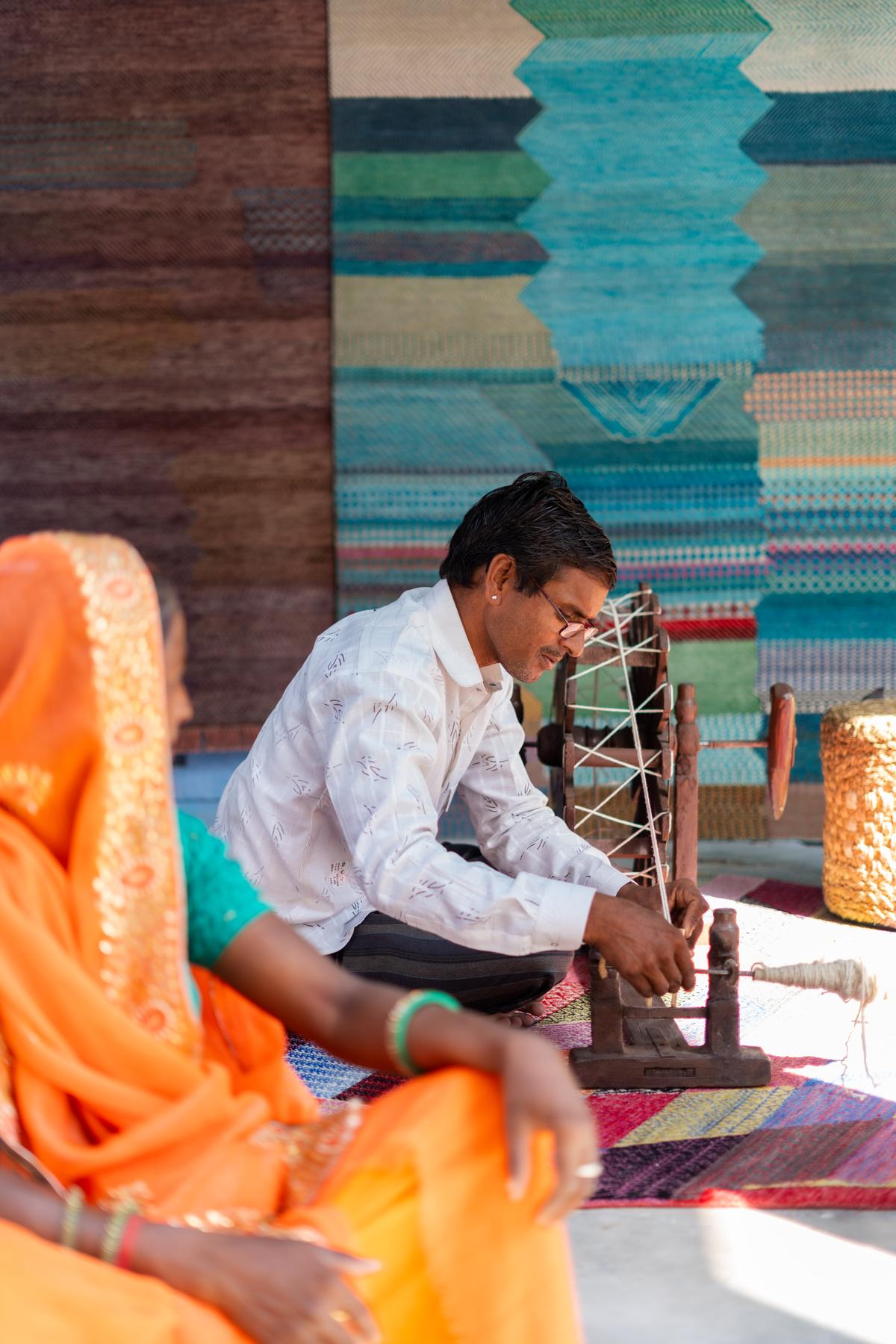 Yarn spinning workshop with Maina Devi and her husband Shishupal Khatik